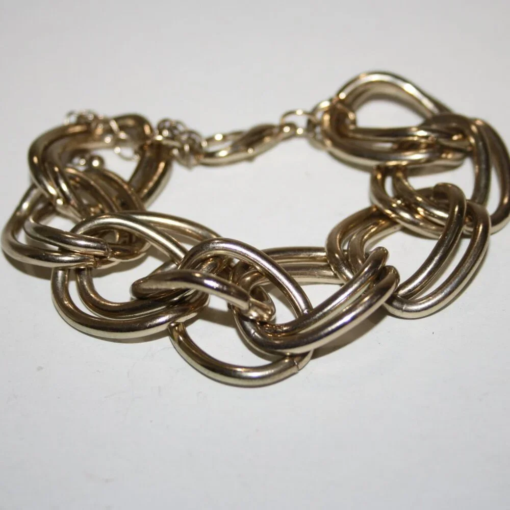 Beautiful gold chunky link bracelet 8-10